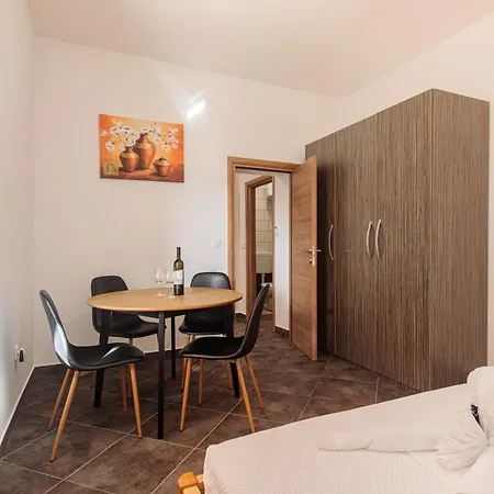Apartments Tm Krk Town Exterior photo