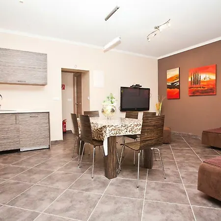 Apartments Tm Krk Town Exterior photo